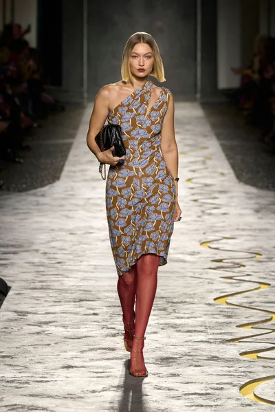 Look 24